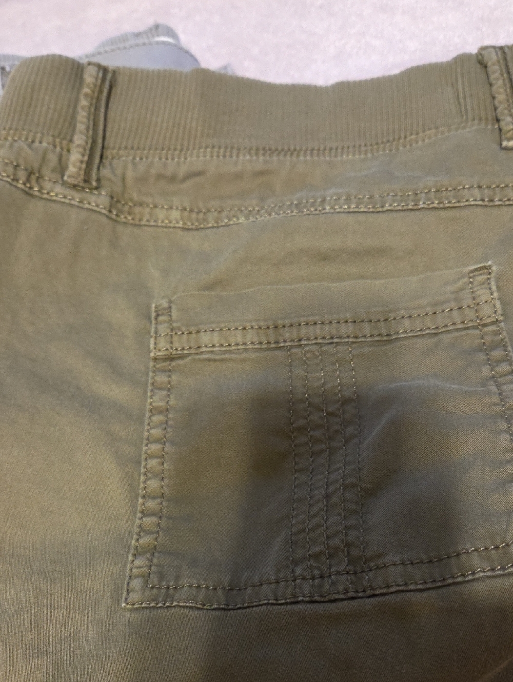 Women's Sonoma Cargo Capris Bundle in Black, Khaki, Gray, Olive - Picture 3 of 7